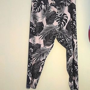 Time and Tru knit pants